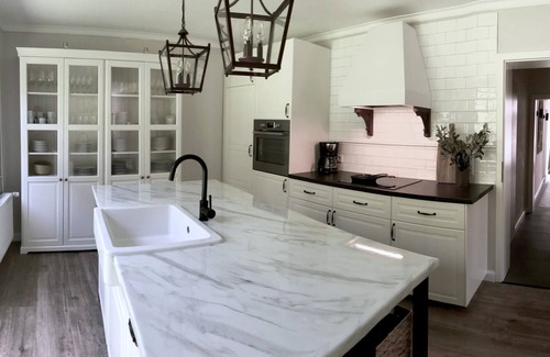 Altenau House | Unwind at The House by the Stream with Pool & Lake Views