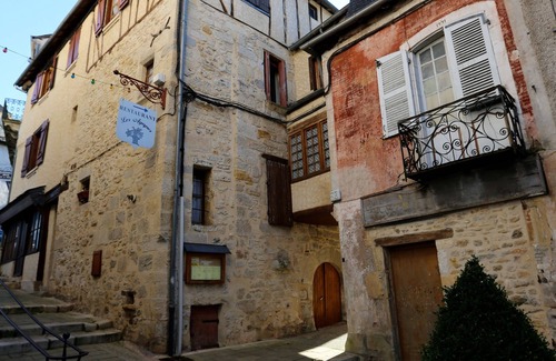 Terrasson-la-Villedieu House | Discover the Houses of Perigord by Vézère River