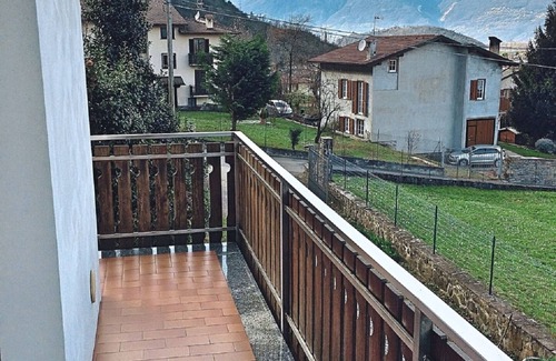 Piantedo Apartment | Unforgettable Stay at The House in Valtellina with Lake View