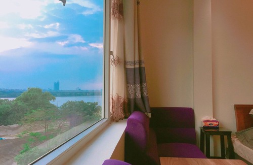 Long Bien House | Scenic Riverfront Retreat Near Old Quarter Center