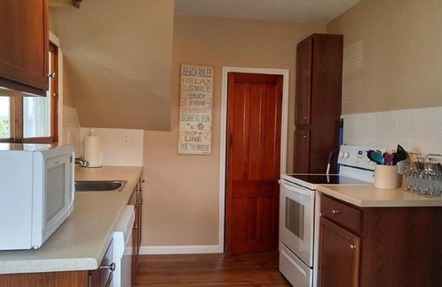 Sylvan Beach House | Explore The House near Sylvan Beach with Ocean Views