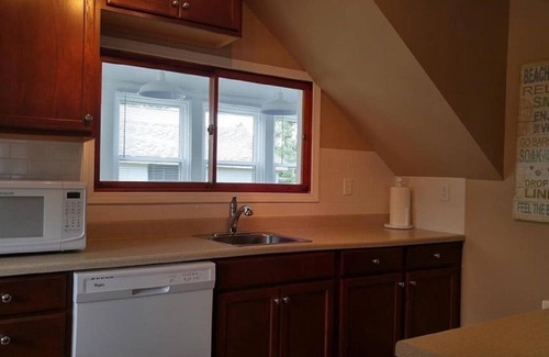 Sylvan Beach House | Explore The House near Sylvan Beach with Ocean Views