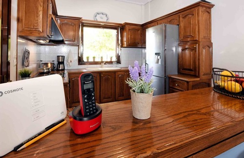 Isthmia House | Experience The House of Art, Corinth with Breakfast & Kitchen