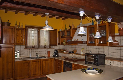 Montecampano House | Relax at The House of Betta with Ocean View and Pool