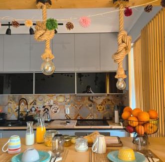 Oliveira do Douro House | Budget-Friendly Stay at The House of Cats with Kitchen Access