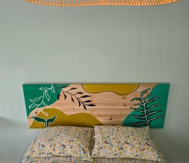Oliveira do Douro House | Budget-Friendly Stay at The House of Cats with Kitchen Access