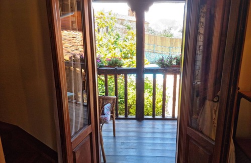 Tudes Cottage | Family-Friendly Getaway at The House of the Chimneys