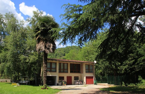 Fanna House | Idyllic House of the Cedars with Garden & Family Amenities