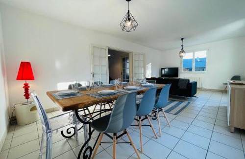 Joue-les-Tours House | Discover The House of the Green Way: Family-Friendly Retreat