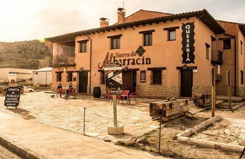 Albarracin Cottage | Pet-Friendly Retreat at The House of the Quesery - 9.8/10