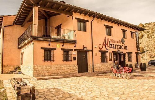 Albarracin Cottage | Pet-Friendly Retreat at The House of the Quesery - 9.8/10