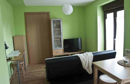 Acedo Apartment | Guest Rated 10/10: The House of the Rebound with Pool & Spa