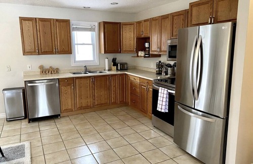 Bayfield Cottage | Beachfront Getaway in Bayfield with Spa & Breakfast