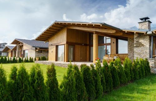 Old Town House | Discover The House on the Green: Poolside Retreat in Pirin