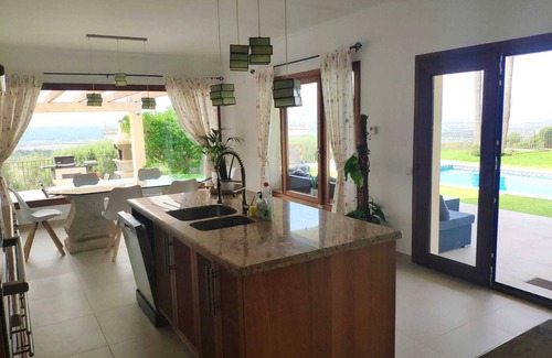 Puntiro Villa | Experience "The House": Villa with Breathtaking Bay Views