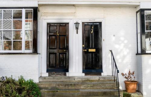 Rye Bed & Breakfast | Guest Rated 10/10: The House with Two Front Doors Awaits