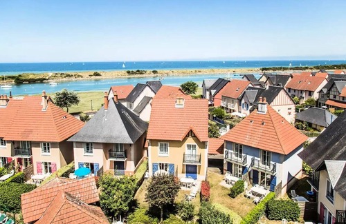 Port Guillaume Villa | Cozy Oceanfront Retreat at Port Guillaume - Perfect for Families