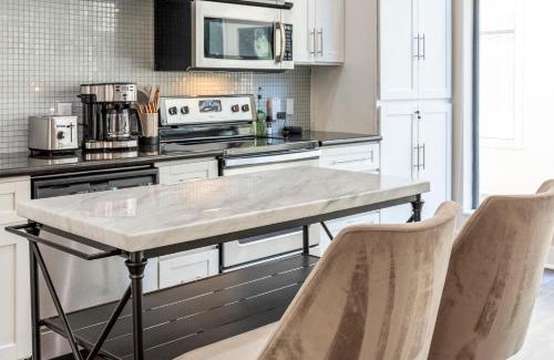 Riverside Terrace Villa | Family-Friendly Houston Villa Near MedCenter and NRG