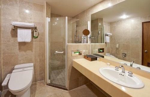 Xitun District Hotel | Discover Howard Prince Hotel Taichung: Top Amenities Await!
