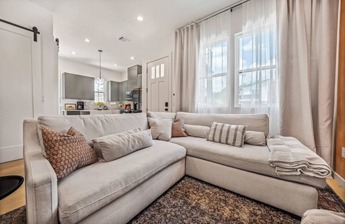 South Manchaca House | The Howdy House Stylish South Austin Getaway