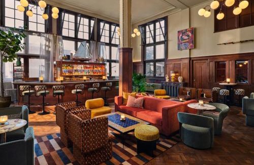 Eastern Docklands Hotel | Pet-Friendly Getaway at The Hoxton, Lloyd Amsterdam