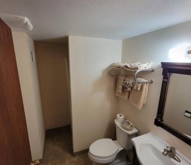 Hulett Hotel | Family-Friendly Hulett Motel with Pet Amenities Await You