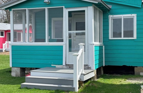 Canadohta Lake Cottage | Cozy Lakefront Cottage at The Pier: Perfect for 7 Guests!