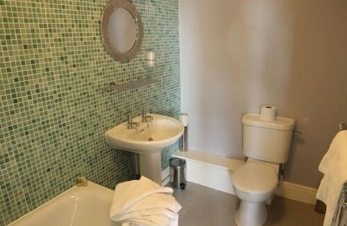 Barrow Upon Soar House | Discover The Hunting Lodge: 4-Star Family-Friendly Escape