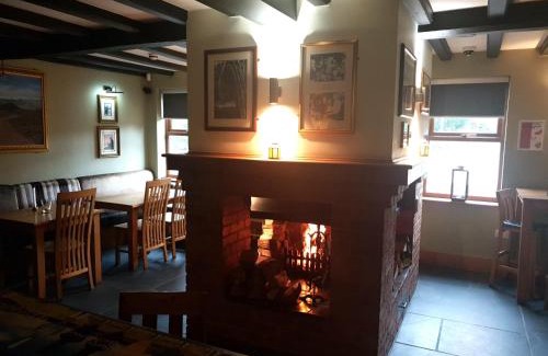 Little Wenlock Hotel | Experience The Huntsman of Little Wenlock: 4-Star Retreat