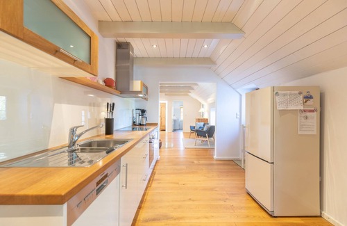 Hauert House | Pet-Friendly Hus Paula Holiday Home for Up to 6 Guests