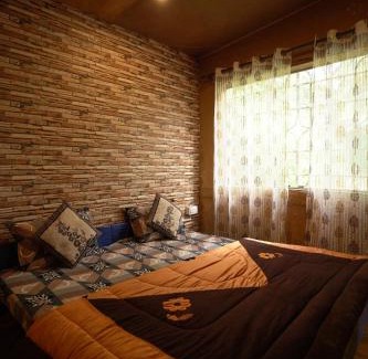 Bhimtal House | The Husky House