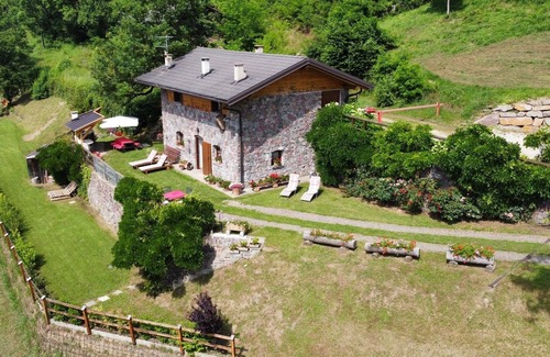 Pergine Valsugana Ski Chalet | Idyllic Hütte with Garden, Pet-Friendly & Family Enjoyment