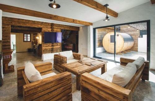 Saliste House | Oceanfront Bliss at The Hut Retreat - Guest Rated 9.8