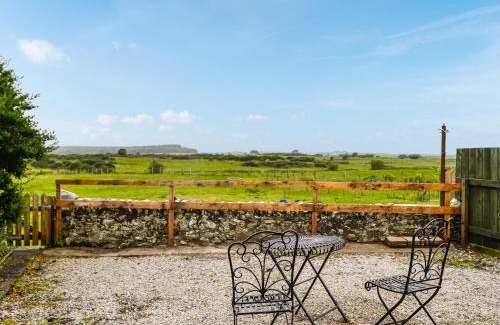 Whithorn House | Pet-Friendly Retreat at The Hydeaway - Rated 9/10 by Guests