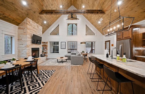 Pickens Cabin | Indulge at The Hygge House: Hot Tub & Spa Retreat for Two