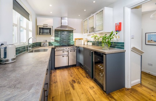 Berwick-upon-Tweed Cottage | Pet-Friendly Indigo House with Garden in Berwick-Upon-Tweed