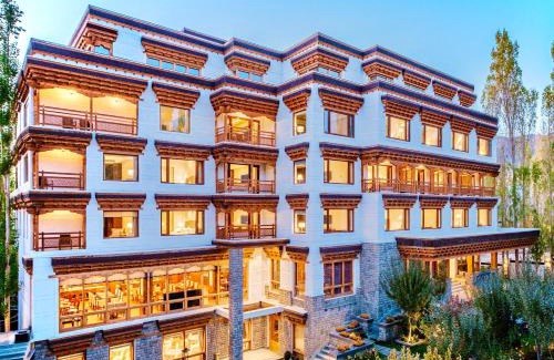 Leh Hotel | Experience The Indus Valley: 5-Star Comfort Awaits You
