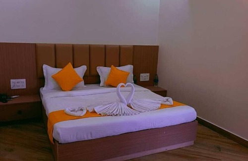 Chotila Hotel | Budget-Friendly Stay at The Infinite Hotel by Nexottel