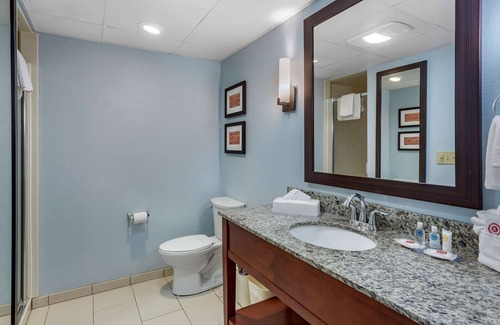Sevierville Hotel | Highly Rated Inn at Apple Valley with Pool & Breakfast