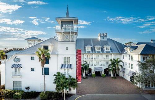 Celebration Hotel | Welcoming Celebration Hotel: Family-Friendly & Pet Friendly