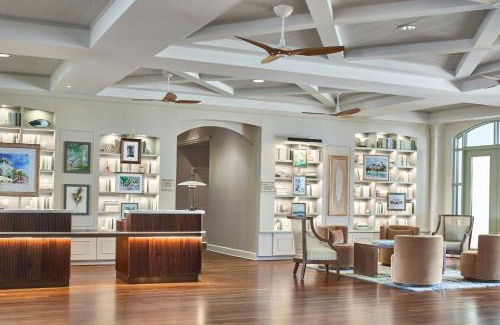 Celebration Hotel | Welcoming Celebration Hotel: Family-Friendly & Pet Friendly