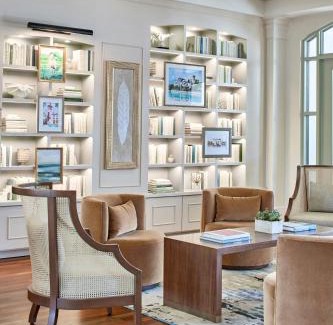 Celebration Hotel | Welcoming Celebration Hotel: Family-Friendly & Pet Friendly