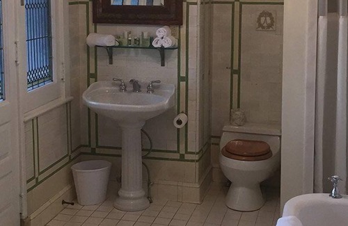 Reading Bed & Breakfast | Guest Rated 10/10 at The Inn at Centre Park - Family Friendly!
