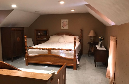 Covington Cabin | Idyllic Inn at Cliff View: Mountain Escape with Spa & Pool