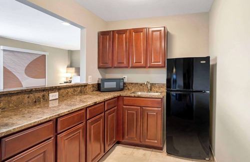 Leonardtown Hotel | Discover The Inn at Leonardtown: Guest Rated 9/10, Family-Friendly