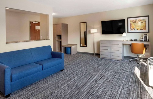 Leonardtown Hotel | Discover The Inn at Leonardtown: Guest Rated 9/10, Family-Friendly