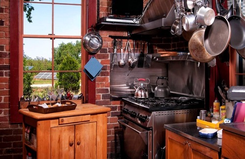 Lockeford Bed & Breakfast | Welcoming Stay at The Inn at Locke House with Breakfast