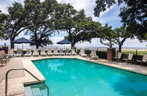 Long Beach Hotel | Experience Oceanfront Relaxation at The Inn at Long Beach