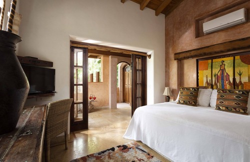 Troncones Hotel | Discover The Inn at Manzanillo Bay: Rated 9.4/10 & Ocean View