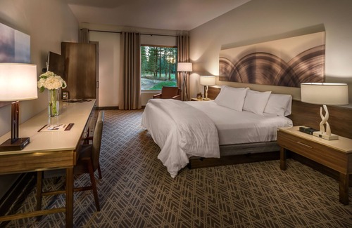 Gold Mountain Hotel | Relax at The Inn at Nakoma: 4-Star Stay with Spa & Pool